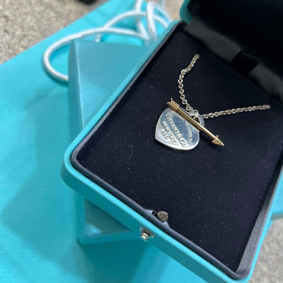 Tiffany’s Lovestruck heart tag pendant - Picture 5 of 9